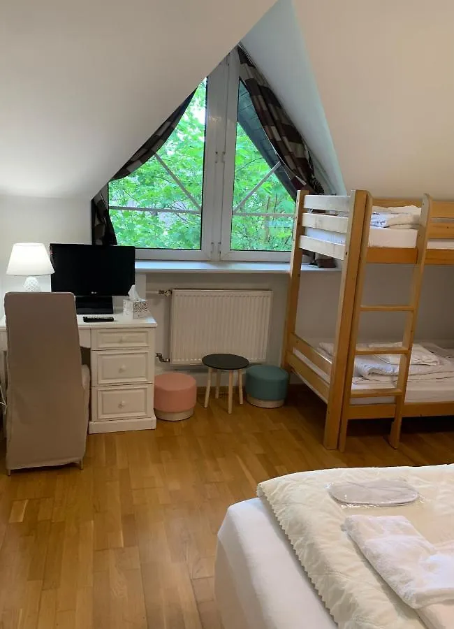 Pokoje Sunshine World Suites Zakopane Pensión